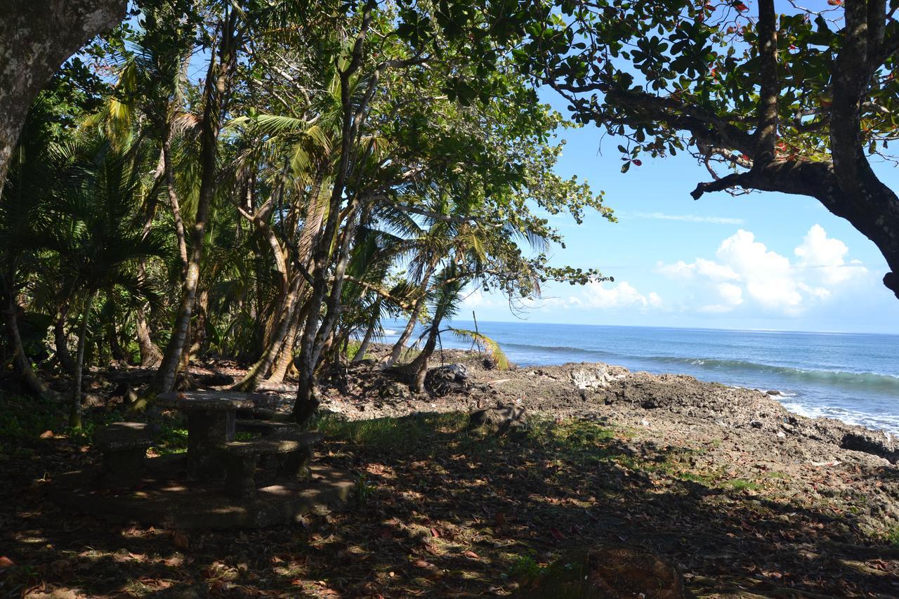 Chalet Y Cabinas Hibiscus Cahuita Exterior photo