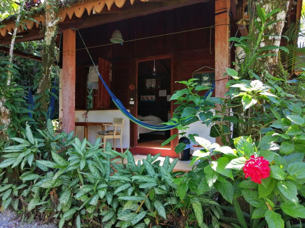 Chalet Y Cabinas Hibiscus Cahuita Exterior photo