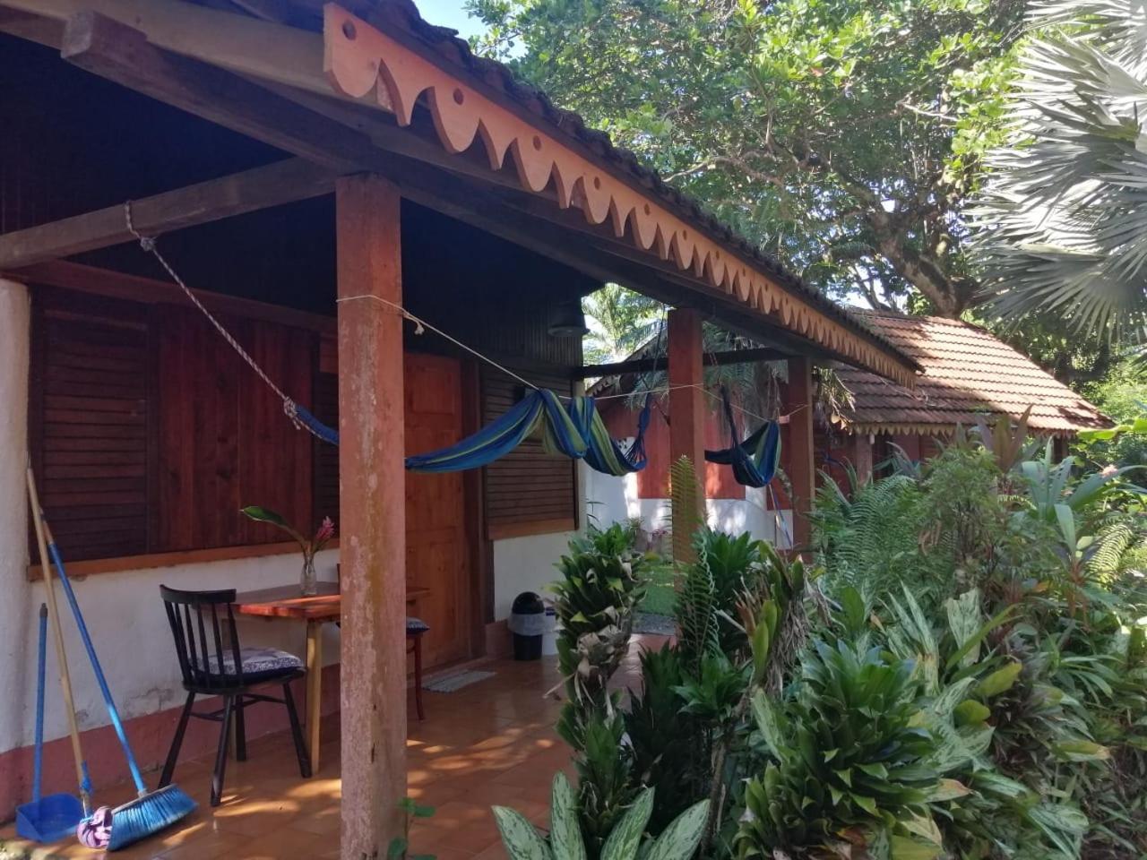 Chalet Y Cabinas Hibiscus Cahuita Exterior photo