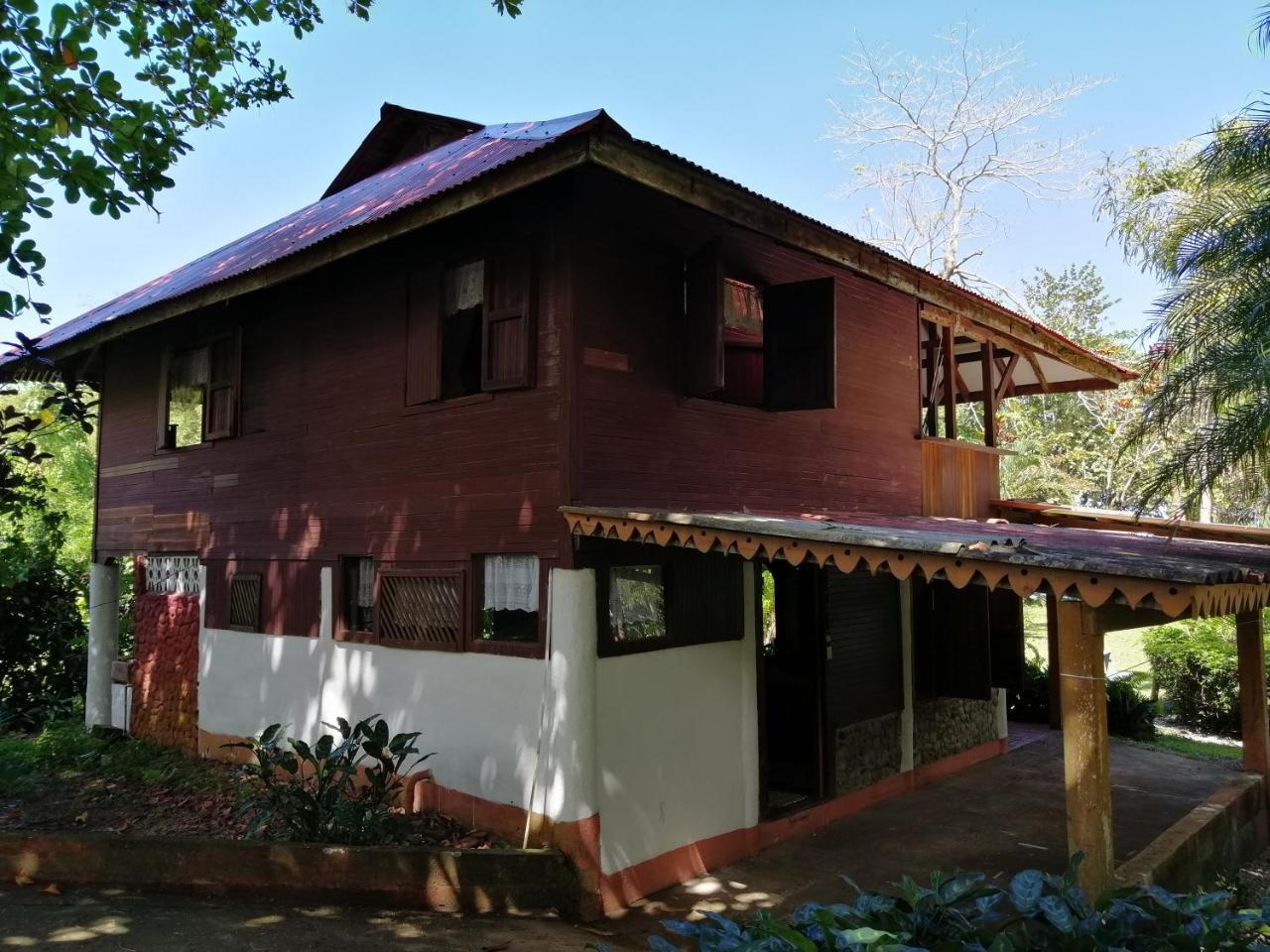 Chalet Y Cabinas Hibiscus Cahuita Exterior photo